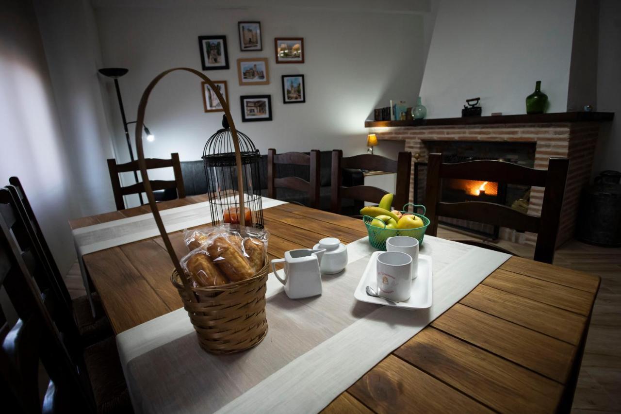 Casa Rural Abuela Andrea Almonacid de Toledo ภายนอก รูปภาพ